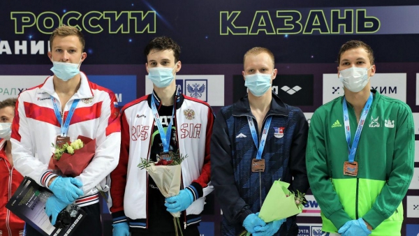 Плавание: Эрнест Максумов финишировал с бронзой в эстафете